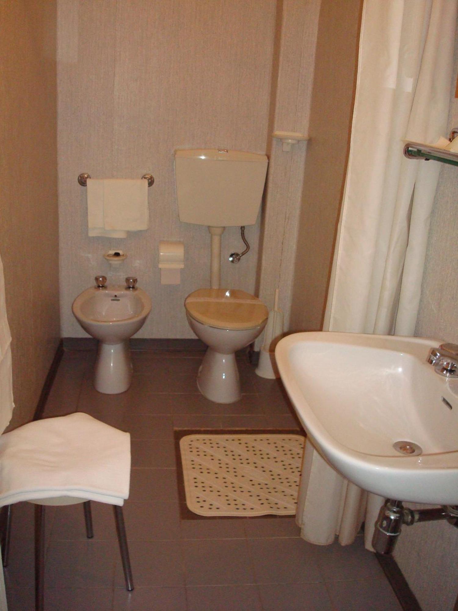 Albergo La Sfinge Chiusi Exterior photo